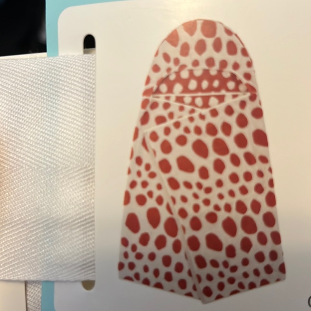 2 kids hooded towels